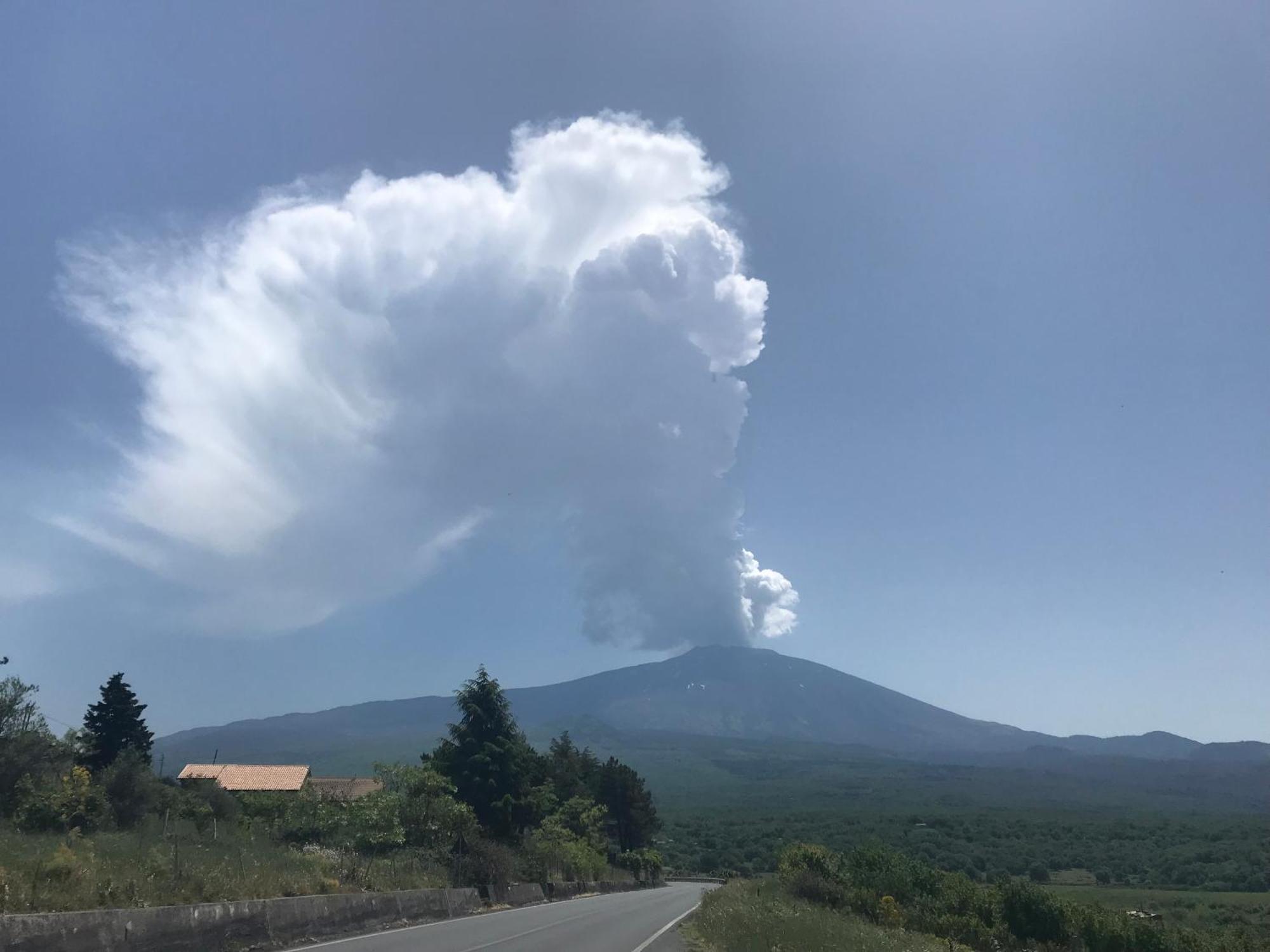 Casa Proserpina Aeroporto di Catania Fontana Rossa Esterno foto